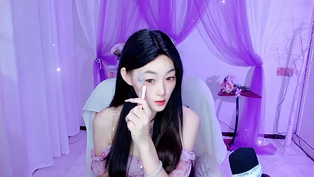Snapshot of Tili_Lucky chatting on July 19, 12:25 am Tili Lucky online show from July 19, 12:25 am