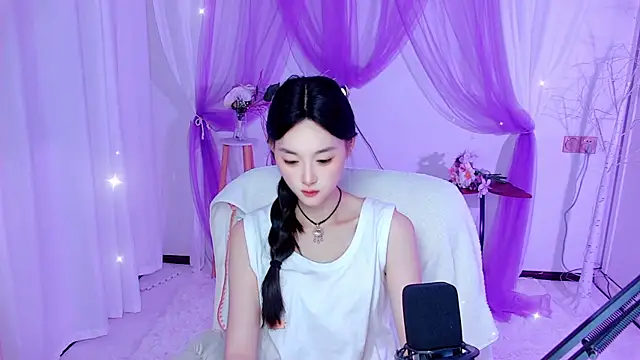 Snapshot of Tili_Lucky chatting on July 22, 12:52 pm Tili Lucky online show from July 22, 12:52 pm