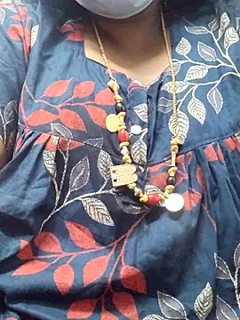 Snapshot of tamilkavitha123 chatting on May 8, 2:39 am tamilkavitha123 online show from May 8, 2:39 am