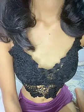 Snapshot of Honey_be_ chatting on June 18, 7:19 am Honey be online show from June 18, 7:19 am