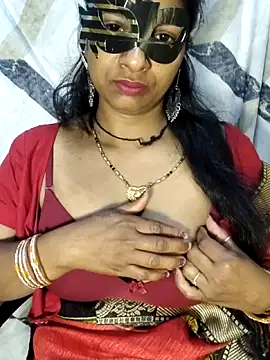 Juli 80 online show from May 16, 9:17 am