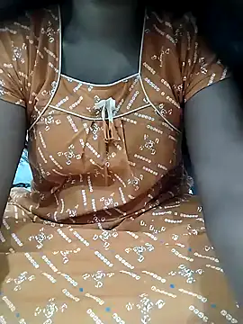 Snapshot of silksmitha- chatting on May 6, 11:26 am silksmitha- online show from May 6, 11:26 am