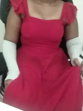 Snapshot of silksmitha- chatting on May 9, 11:26 am silksmitha- online show from May 9, 11:26 am