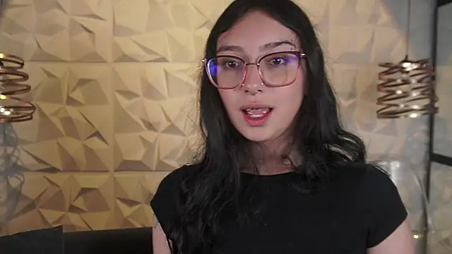 Snapshot of zara_bliss chatting on June 18, 11:03 am zara bliss online show from June 18, 11:03 am