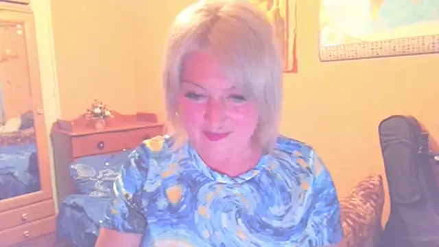 MollyyJoyy online show from May 25, 6:36 pm
