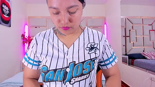 haeily ruiz online show from May 16, 3:58 am