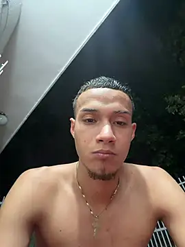 Snapshot of friends_lust_latin chatting on July 15, 11:54 pm friends lust latin online show from July 15, 11:54 pm