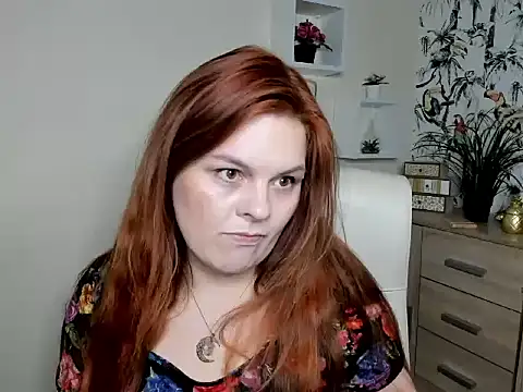 Snapshot of GingerKitten1 chatting on May 13, 1:52 pm GingerKitten1 online show from May 13, 1:52 pm
