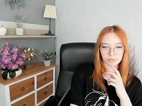 foxSonya online show from May 13, 1:19 pm