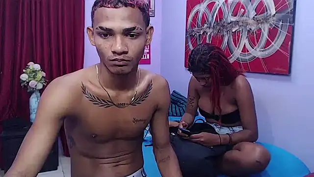 Snapshot of black_twinks chatting on June 6, 1:32 am black twinks online show from June 6, 1:32 am