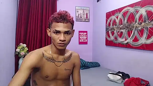 Snapshot of black_twinks chatting on July 9, 2:48 am black twinks online show from July 9, 2:48 am