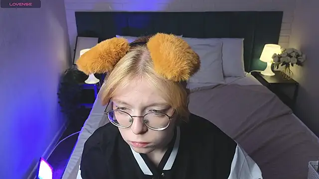 FoxxyyPolly online show from June 5, 5:14 am