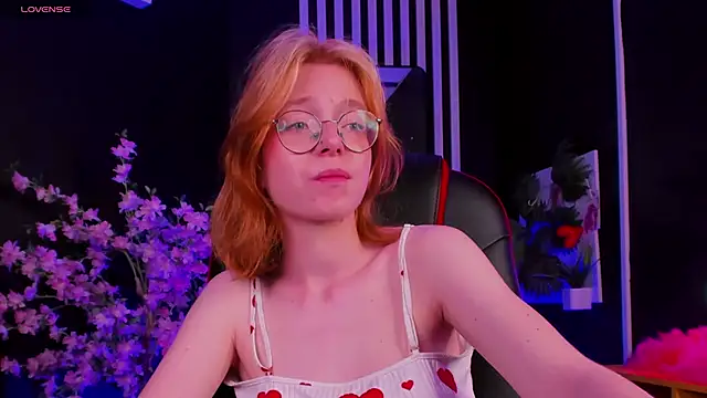 FoxxyyPolly online show from June 29, 5:35 am