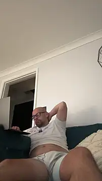 Snapshot of NakedAndrewHot chatting on July 5, 11:12 pm NakedAndrewHot online show from July 5, 11:12 pm