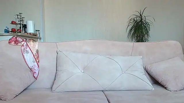 Snapshot of Gargona1 chatting on June 7, 4:38 am Gargona1 online show from June 7, 4:38 am