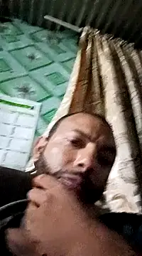 Snapshot of Camodick chatting on February 3, 6:39 pm Camodick online show from February 3, 6:39 pm