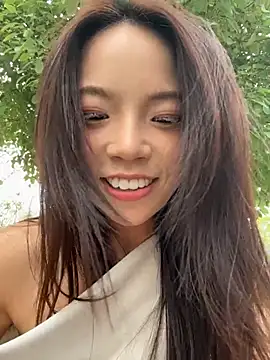 Snapshot of susu_kara chatting on June 14, 2:24 am susu kara online show from June 14, 2:24 am