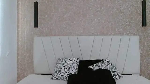 Snapshot of AliceSmity__ chatting on May 29, 12:03 pm AliceSmity online show from May 29, 12:03 pm