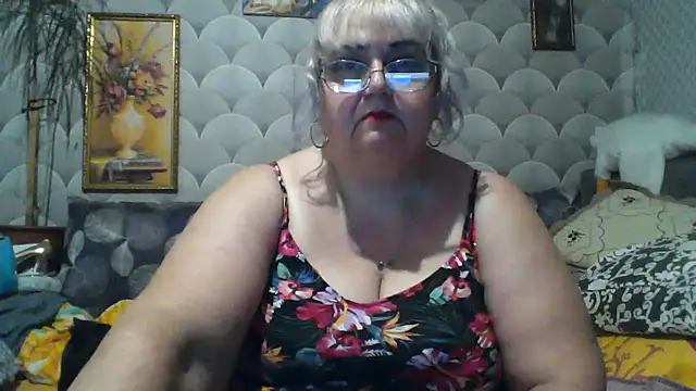MarinaFarina53 online show from July 1, 6:18 pm
