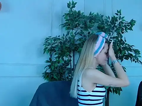 IvyLustt online show from June 25, 4:45 am
