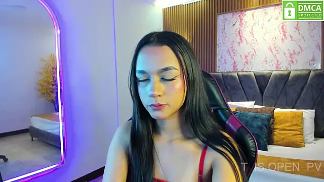 Snapshot of Aisha_Vex chatting on May 15, 11:50 am Aisha Vex online show from May 15, 11:50 am