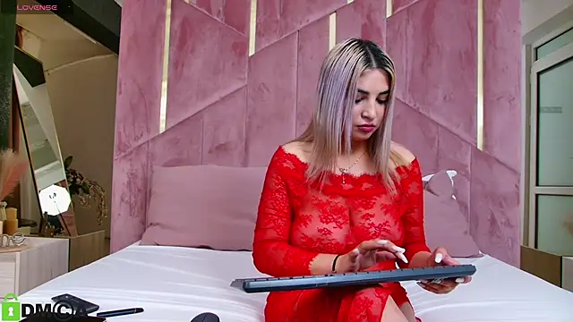 SiellaDolce online show from June 7, 6:11 pm