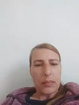 Snapshot of Ramonacoco chatting on May 15, 10:33 am Ramonacoco online show from May 15, 10:33 am