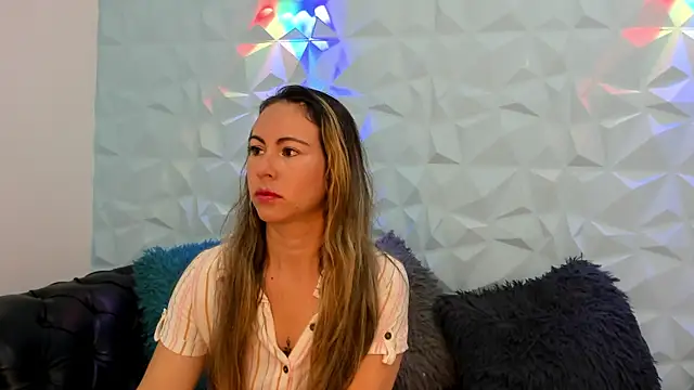 lindsay cg online show from May 15, 12:23 pm