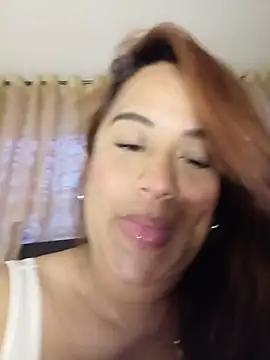 Snapshot of AriaGomez_ chatting on June 14, 11:18 pm AriaGomez online show from June 14, 11:18 pm
