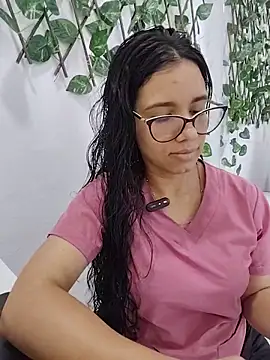 alanahot94 online show from June 30, 4:19 pm