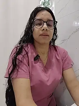 alanahot94 online show from July 23, 5:00 pm