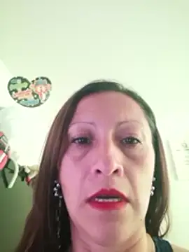 Snapshot of Vely_ chatting on June 1, 6:42 pm Vely online show from June 1, 6:42 pm