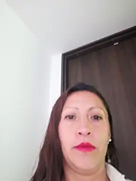 Snapshot of Vely_ chatting on June 3, 6:46 pm Vely online show from June 3, 6:46 pm