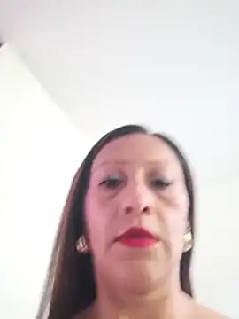 Snapshot of Vely_ chatting on June 23, 6:17 pm Vely online show from June 23, 6:17 pm