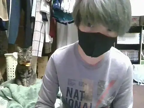 Snapshot of kazupan22 chatting on June 9, 2:28 pm kazupan22 online show from June 9, 2:28 pm