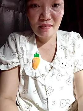 Snapshot of -Trici- chatting on June 11, 3:43 pm -Trici- online show from June 11, 3:43 pm