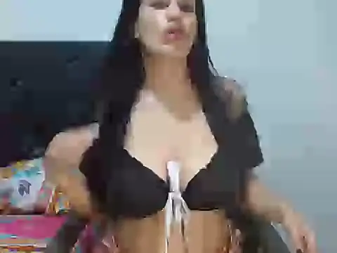 KarolRodr online show from May 15, 5:58 am