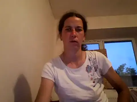 Snapshot of DanicaFey chatting on June 22, 6:16 pm DanicaFey online show from June 22, 6:16 pm