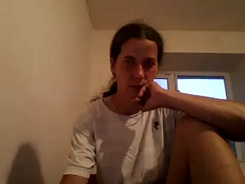 Snapshot of DanicaFey chatting on June 25, 6:12 pm DanicaFey online show from June 25, 6:12 pm