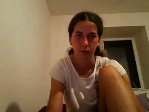 Snapshot of DanicaFey chatting on July 7, 6:56 pm DanicaFey online show from July 7, 6:56 pm