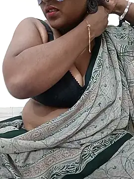 Snapshot of Ponaam-Babe chatting on May 29, 9:13 pm Ponaam-Babe online show from May 29, 9:13 pm