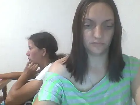 Snapshot of Kimmy_Webb chatting on July 6, 6:21 pm Kimmy Webb online show from July 6, 6:21 pm