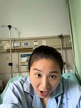 Snapshot of Iridessa- chatting on June 5, 10:59 pm Iridessa- online show from June 5, 10:59 pm