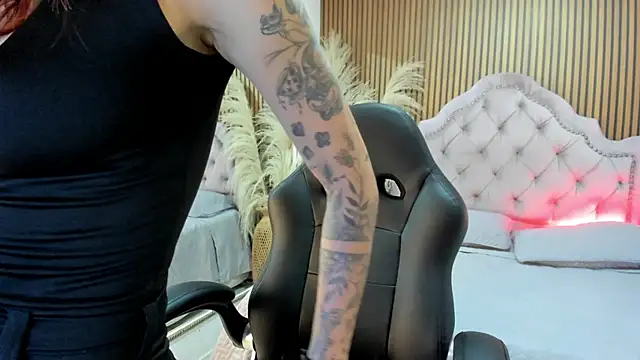 DakotaBabyy  online show from June 14, 2:24 am