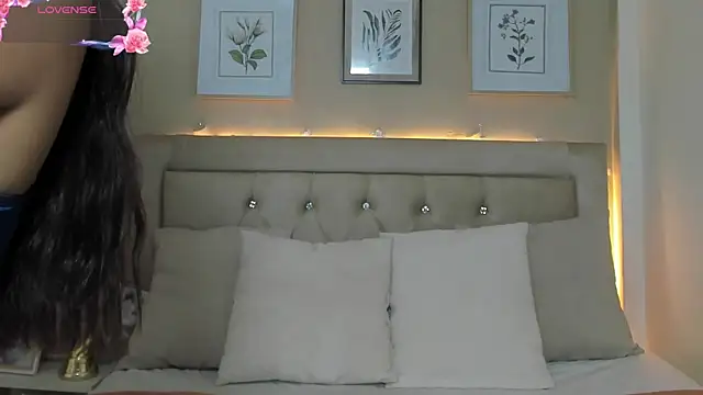 EmilyWinter  online show from June 28, 12:11 pm