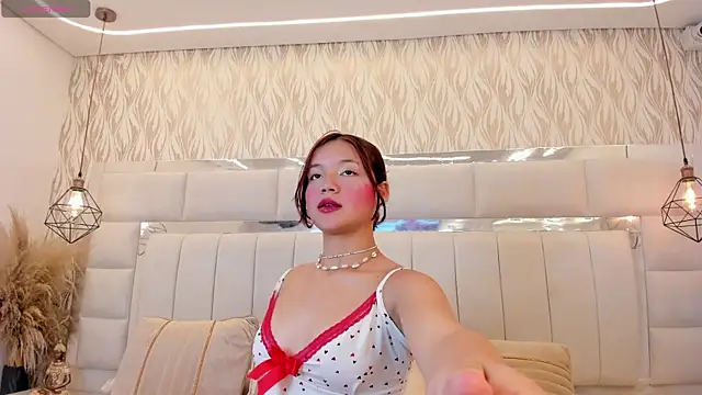 Snapshot of Aurora_bellamont chatting on July 3, 1:39 pm Aurora bellamont online show from July 3, 1:39 pm