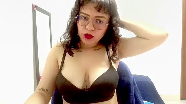 Snapshot of Nix-Vane chatting on May 14, 7:53 pm Nix-Vane online show from May 14, 7:53 pm