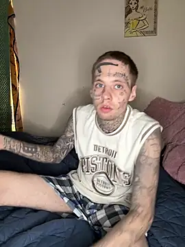 Snapshot of tattedupguy chatting on May 24, 5:51 pm tattedupguy online show from May 24, 5:51 pm