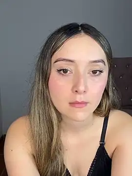 Sarisloves online show from May 10, 9:53 pm
