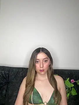 Sarisloves online show from June 18, 10:14 pm